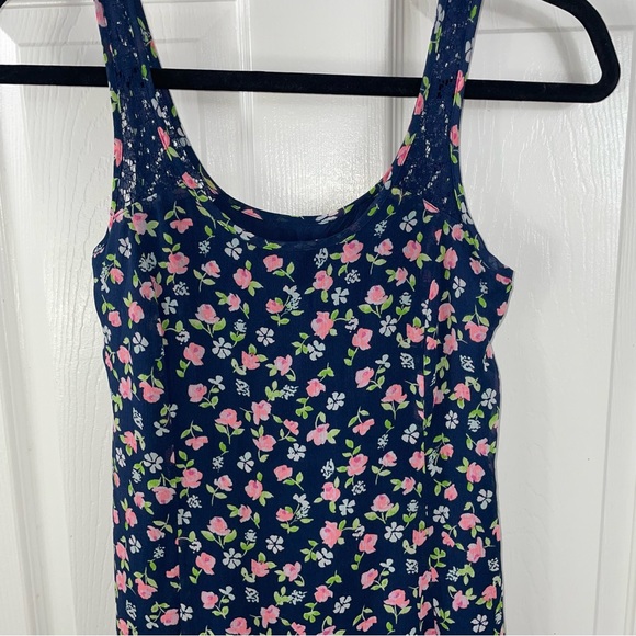 💥4/$20💥 - Abercrombie dress with roses - Picture 2 of 7